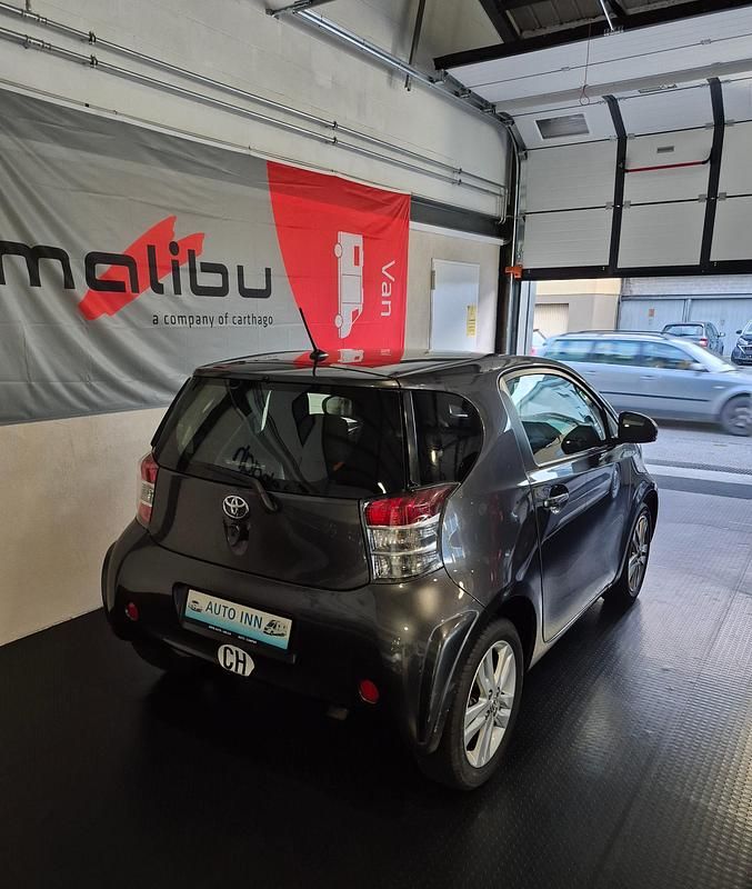 Gebraucht Toyota iQ Premium 98 PS (72 kW) 2012 Kleinwagen