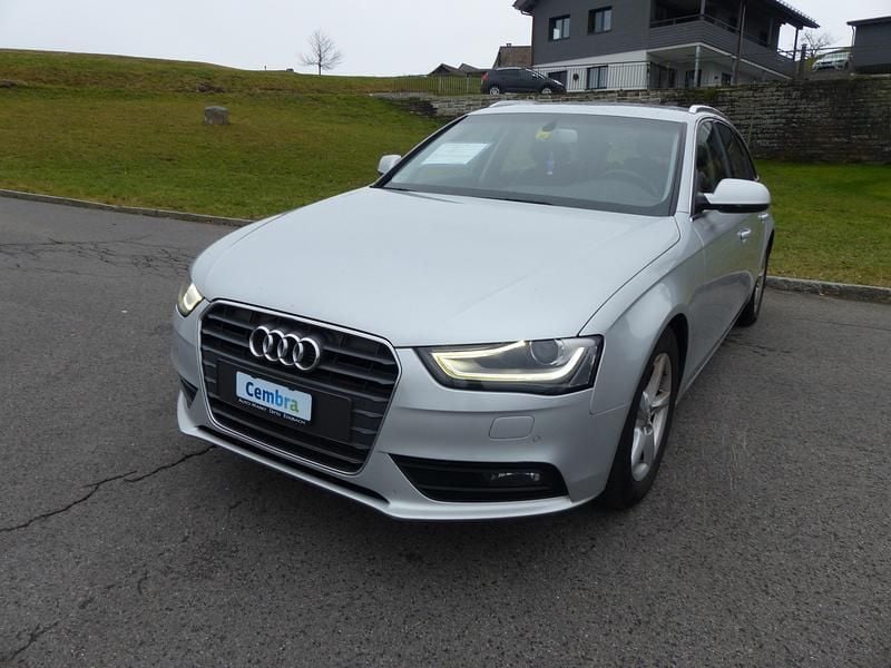 Gebraucht Audi A4 136 PS (100 kW) 2013 Grau Kombi