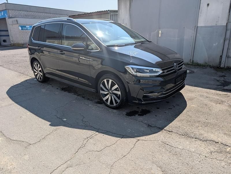 Gebraucht VW Touran Highline 150 PS (110 kW) 2024 Van / Kleinbus
