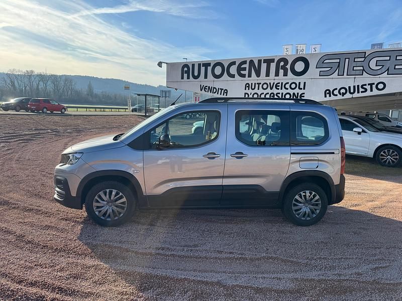 Gebraucht Peugeot Rifter Allure 130 PS (95 kW) 2023 Van / Kleinbus