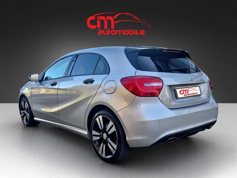Gebraucht Mercedes A250 Urban 211 PS (155 kW) 2015 Silber Limousine