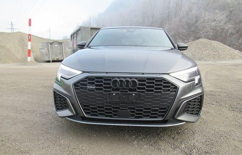 Gebraucht Audi A3 S-Line 190 PS (139 kW) 2023 Limousine
