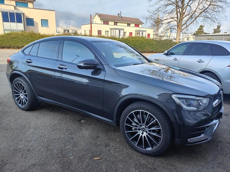 Gebraucht Mercedes GLC300 AMG line 258 PS (189 kW) 2021 Coupé