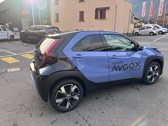 Neu Toyota Aygo X Trend 116 PS (85 kW) 2025 Violett SUV
