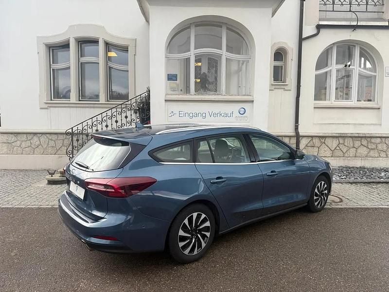Gebraucht Ford Focus Titanium 155 PS (114 kW) 2026 Blau Kombi
