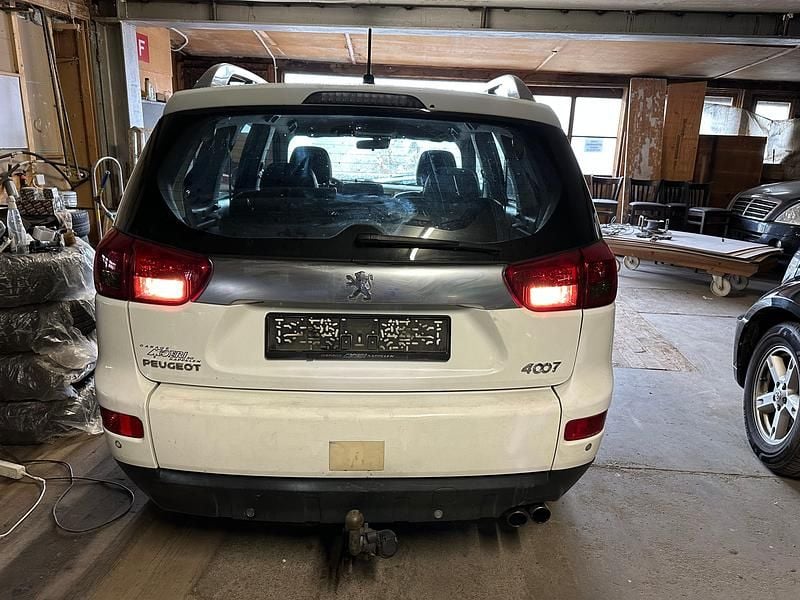 Gebraucht Peugeot 4007 156 PS (114 kW) 2011 SUV