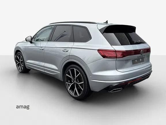 Neu VW Touareg Edition 286 PS (210 kW) 2026 Oyster silver metallic SUV
