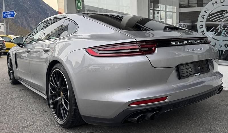 Gebraucht Porsche Panamera 441 PS (324 kW) 2018 Silber Limousine