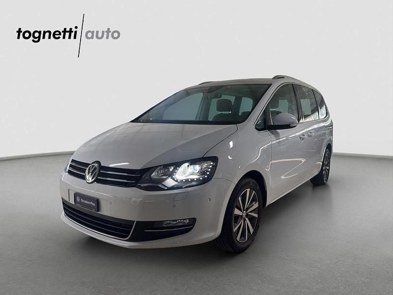 Gebraucht VW Sharan Highline 150 PS (110 kW) 2022 Weiss Van / Kleinbus