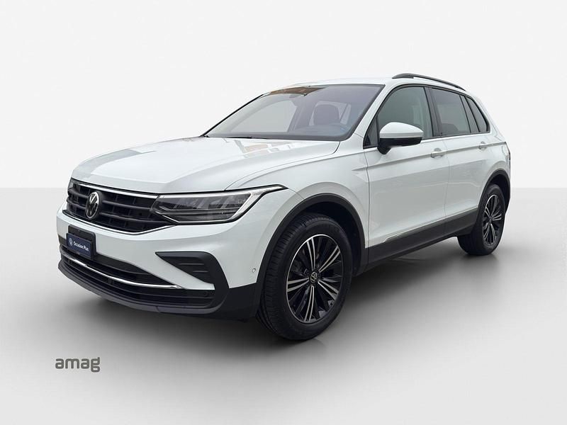 Pure white uni Gebraucht 2023 VW Tiguan Life SUV | CHF 33’890 (Fairer Preis) - Bild 1/4
