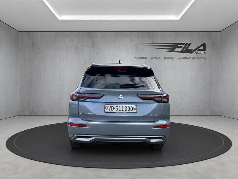 Gebraucht Mitsubishi Outlander P-HEV Instyle 306 PS (225 kW) 2025 Gray