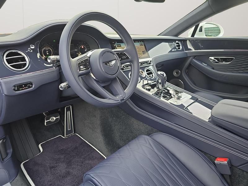 Neu Bentley Continental 680 PS (500 kW) 2025 Blau Coupé