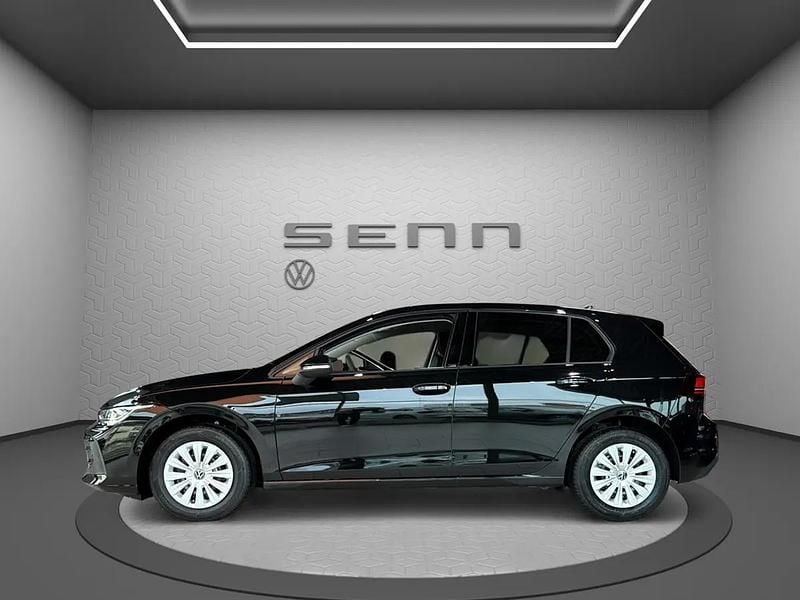 Neu VW Golf VIII Basis 115 PS (84 kW) 2025 Schwarz