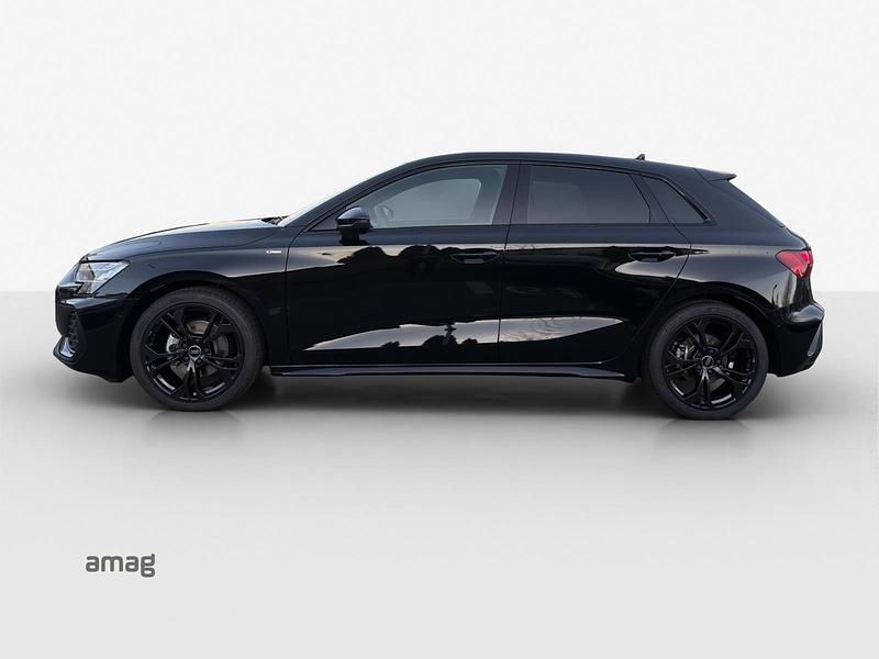 Neu Audi A3 Attraction 150 PS (110 kW) 2025 Mythosschwarz metallic Limousine