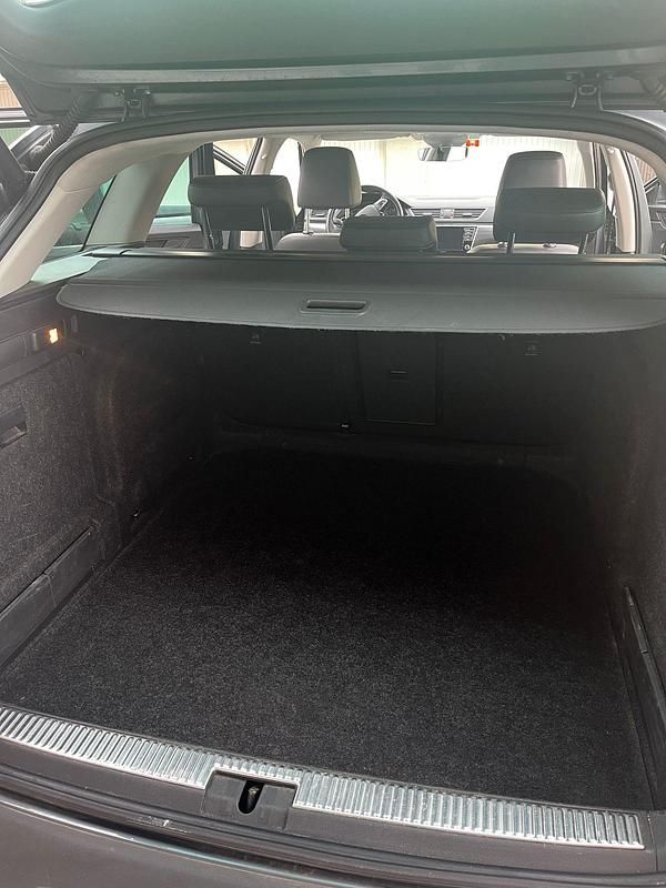 Gebraucht Skoda Superb Ambition 190 PS (139 kW) 2016 Kombi