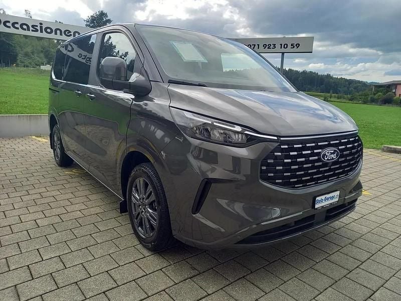 Gebraucht Ford Tourneo Custom Titanium 170 PS (125 kW) 2025 Gray Van