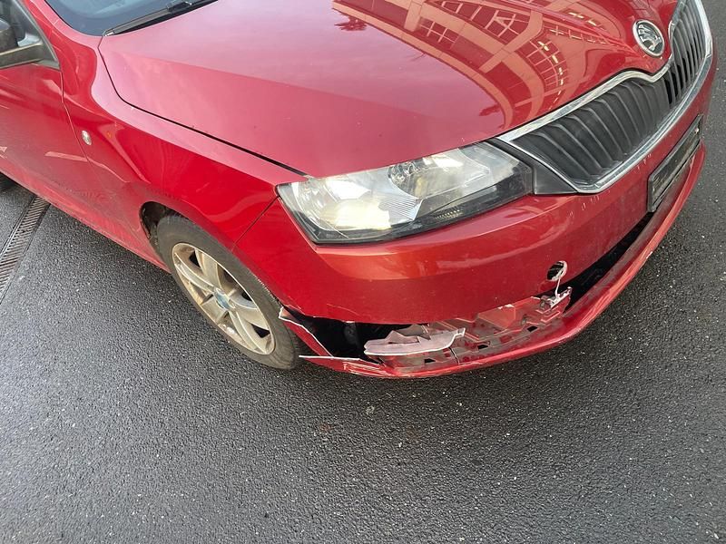 Gebraucht Skoda Rapid Ambition 105 PS (77 kW) 2014 Kleinwagen