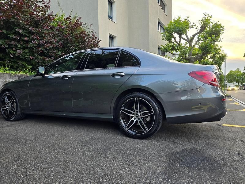 Gebraucht Mercedes E200 AMG line 184 PS (135 kW) 2019