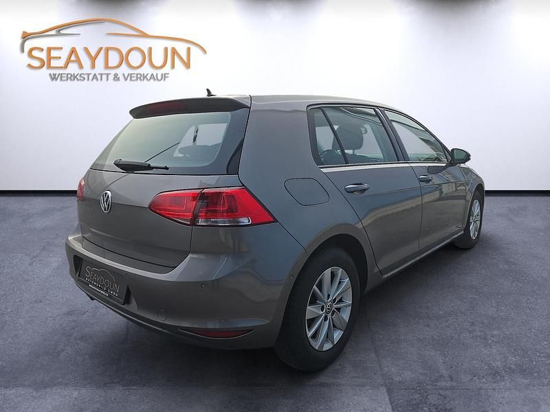 Gebraucht VW Golf VII Highline 122 PS (89 kW) 2013
