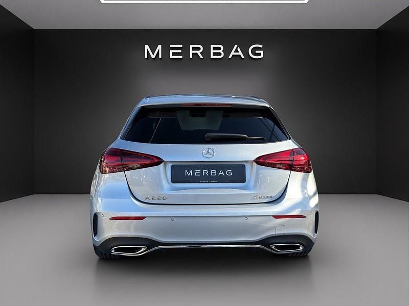 Neu Mercedes A220 190 PS (139 kW) 2025 Silber Limousine