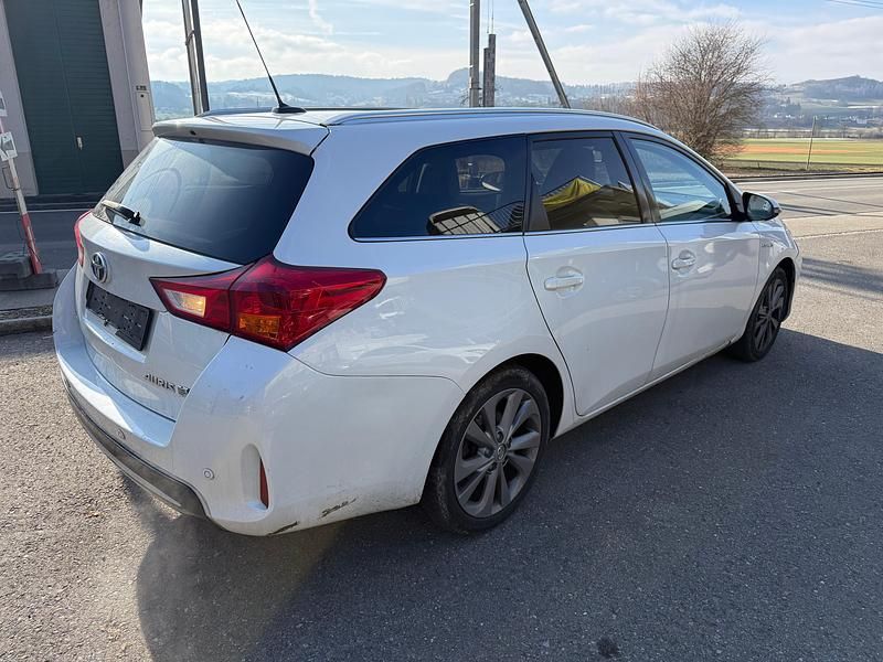 Gebraucht Toyota Auris Touring Sports Luna 136 PS (100 kW) 2014 Kombi