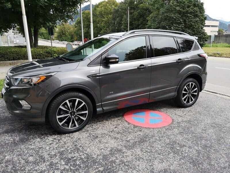 Gebraucht 2017 Ford Kuga ST-Line SUV | CHF 19’700 - Bild 1/4