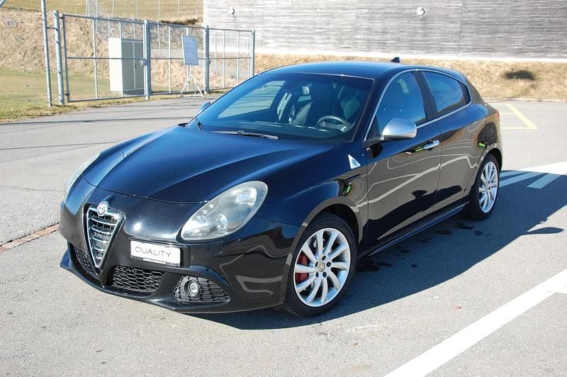 Gebraucht Alfa Romeo Giulietta Quadrifoglio Verde 235 PS (172 kW) 2011 Kleinwagen