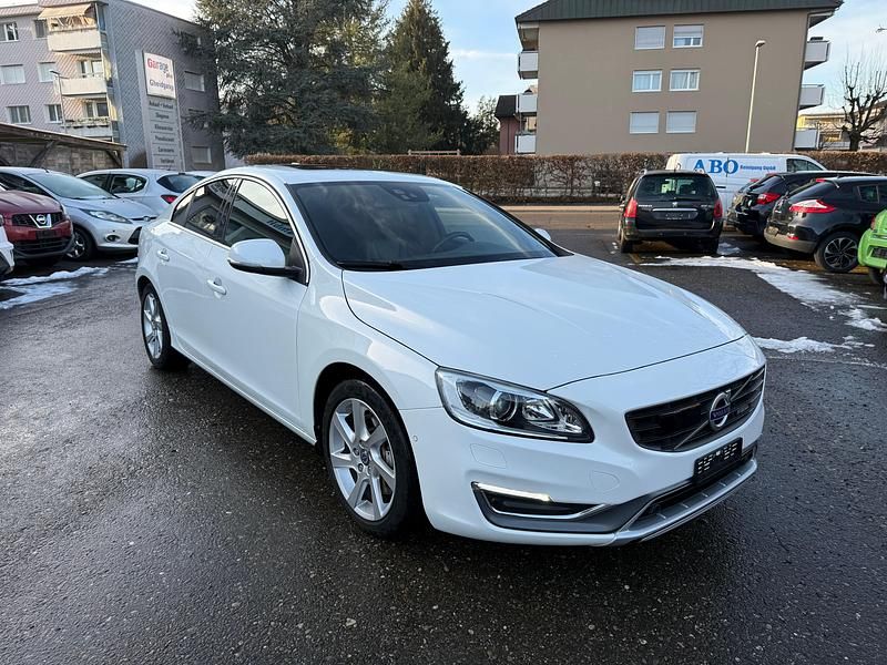Gebraucht Volvo S60 R-Design Momentum 306 PS (225 kW) 2015 Limousine