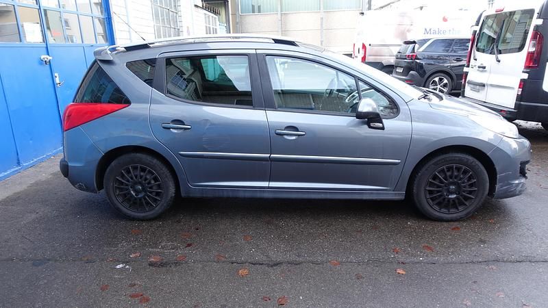 Gebraucht Peugeot 207 Sport 112 PS (82 kW) 2010 Kombi