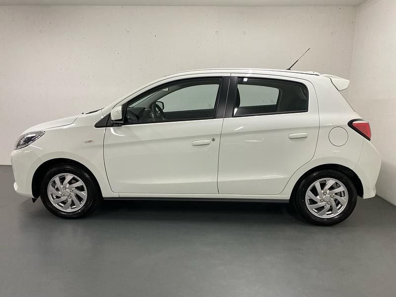 Gebraucht Mitsubishi Space Star Invite 71 PS (52 kW) 2024 Weiss Limousine