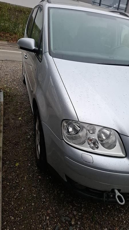 Gebraucht 2005 VW Touran Highline Van / Kleinbus | CHF 1’200 (Guter Preis) - Bild 1/4