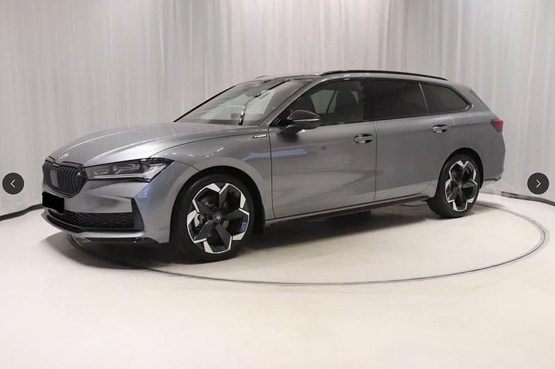 Gebraucht 2025 Skoda Superb Kombi | CHF 43’900 - Bild 1/4