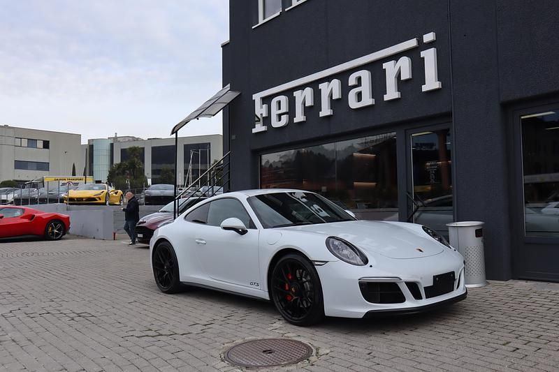 Weiss Gebraucht 2017 Porsche 911 Carrera 4 GTS Coupé | CHF 119’900 (Teuer) - Bild 1/4