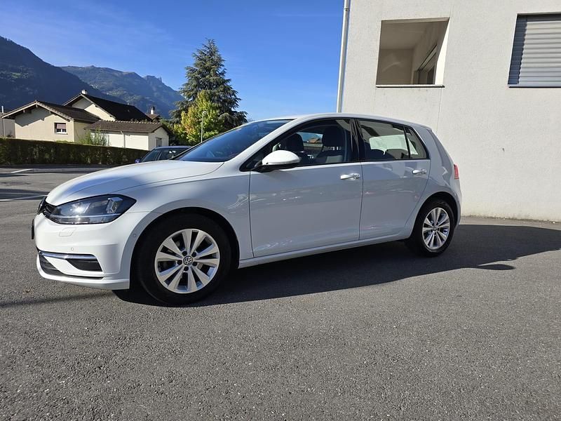 Gebraucht VW Golf VII Comfortline 115 PS (84 kW) 2019