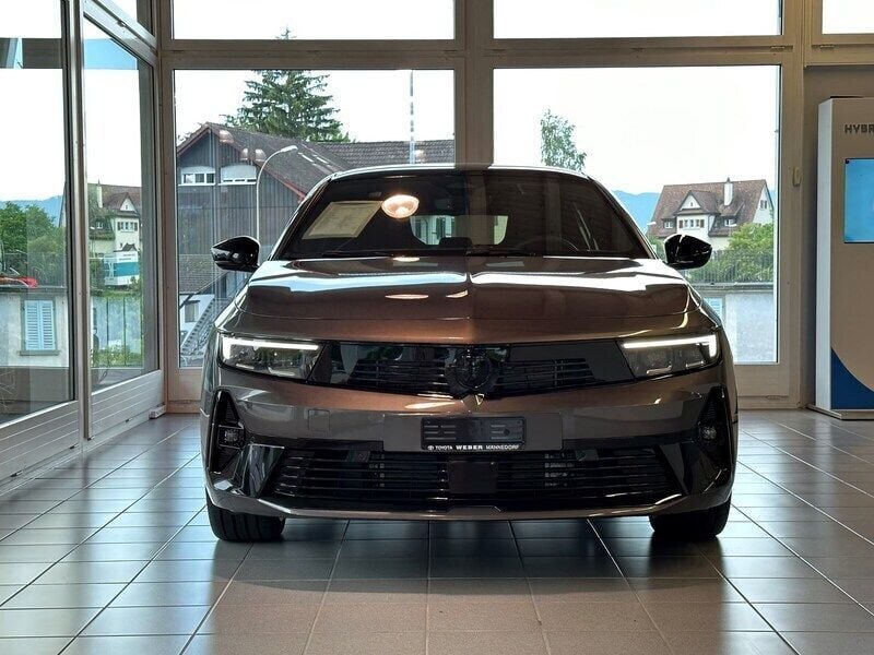 Grau Gebraucht 2023 Opel Astra GSe Limousine | CHF 42’900 - Bild 1/4