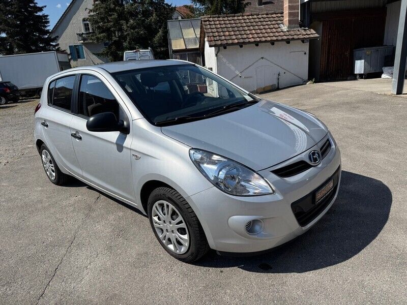 Gebraucht Hyundai i20 Style 101 PS (74 kW) 2012