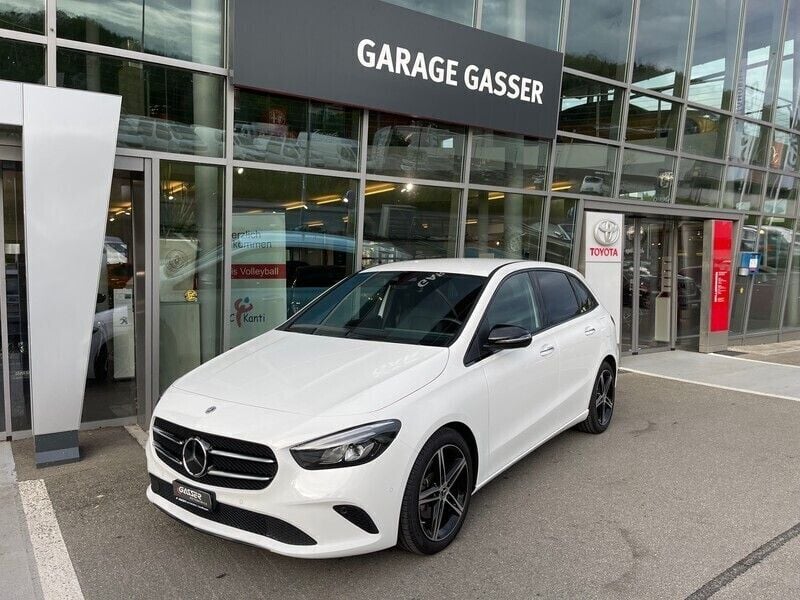 Gebraucht 2022 Mercedes B200 Night Van / Kleinbus | CHF 29’990 (Etwas zu teuer) - Bild 1/4