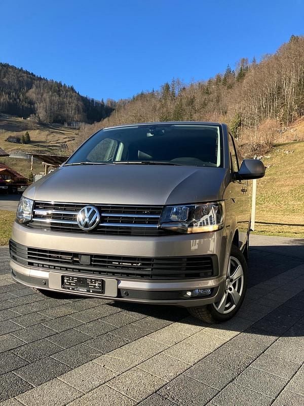 Gebraucht 2019 VW Caravelle Highline Van / Kleinbus | CHF 27’700 (Teuer) - Bild 1/4