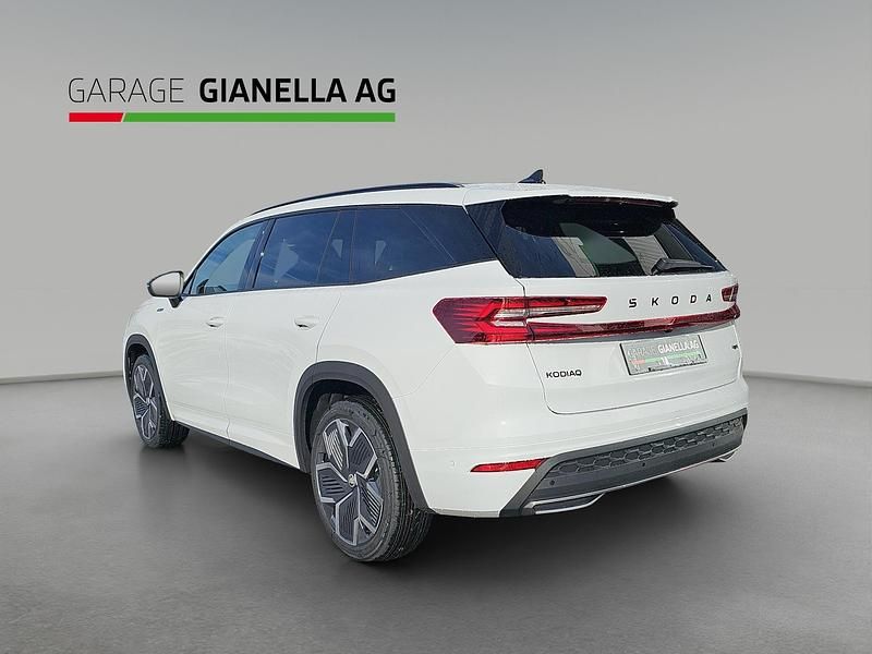 Neu Skoda Kodiaq SportLine 205 PS (150 kW) 2025 Weiss SUV