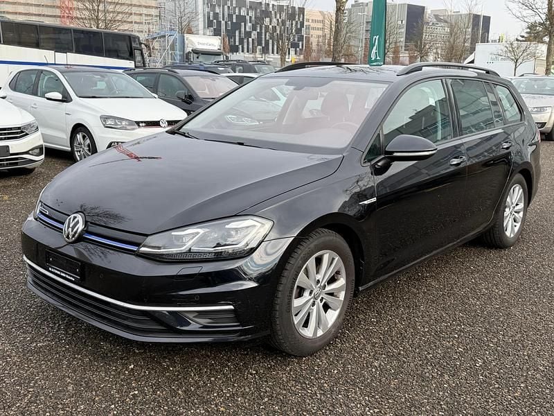 Gebraucht VW Golf VII Comfortline 130 PS (95 kW) 2019 Kombi