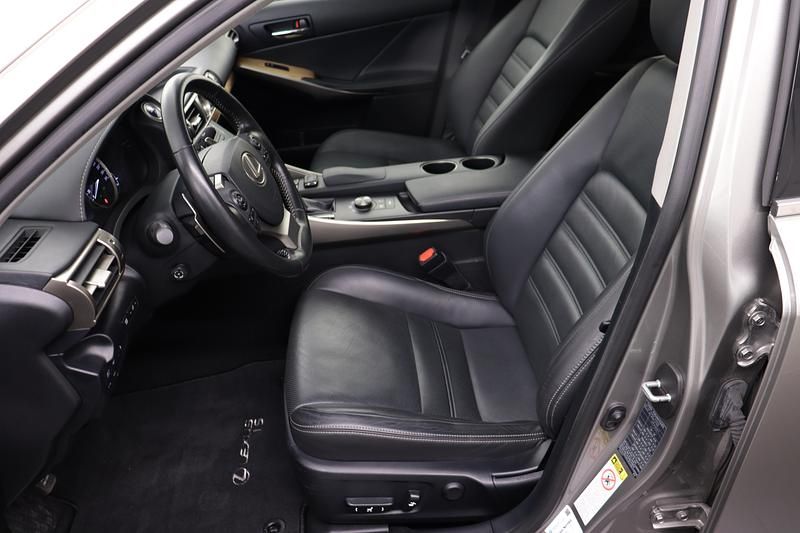 Gebraucht Lexus IS300h 223 PS (164 kW) 2016 Silber Limousine