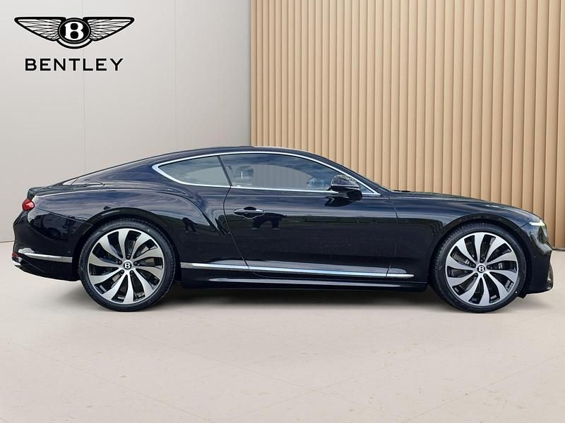 Neu Bentley Continental 680 PS (500 kW) 2025 Schwarz Coupé