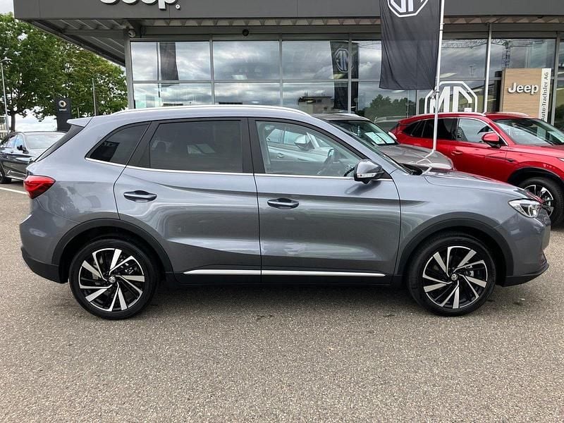 Neu MG ZS Luxury 197 PS (144 kW) 2025 Limousine