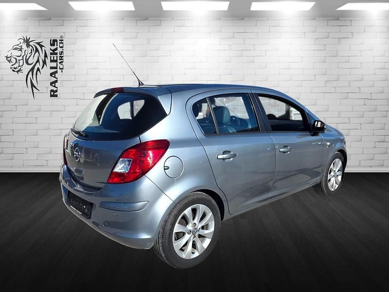 Gebraucht Opel Corsa Color Edition 100 PS (73 kW) 2012 Kleinwagen