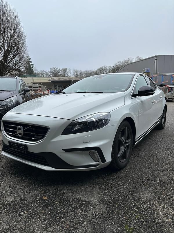 Gebraucht 2014 Volvo V40 | CHF 9’500 - Bild 1/4