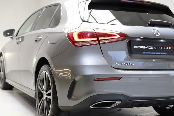 Gebraucht Mercedes A250 AMG line 160 PS (117 kW) 2020 Grau Limousine
