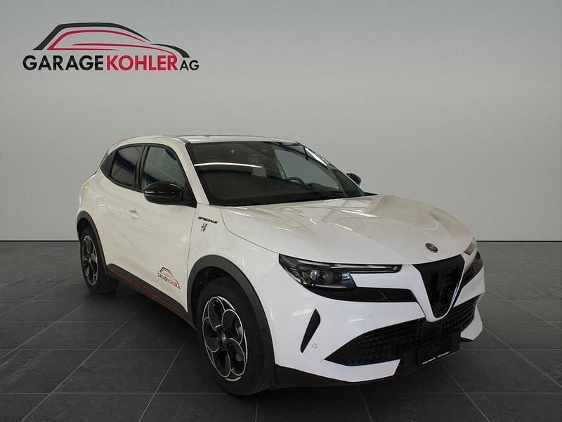Gebraucht 2025 Alfa Romeo Junior Edizione Speciale SUV | CHF 37’900 (Fairer Preis) - Bild 1/4