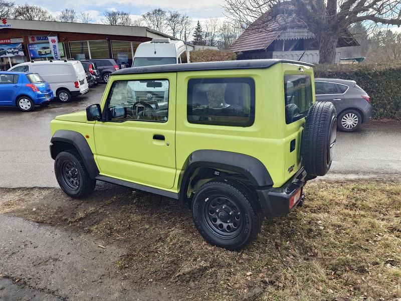 Gebraucht Suzuki Jimny 102 PS (75 kW) 2019 Grün SUV