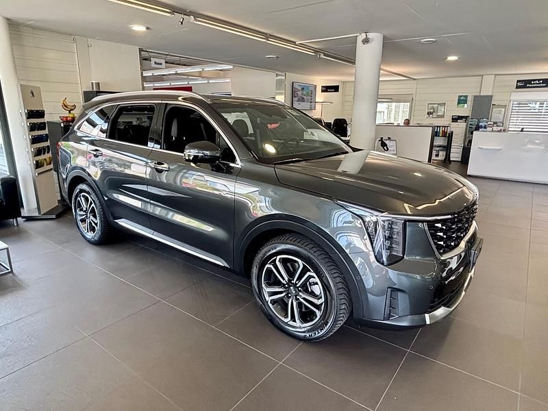 Anthrazit Gebraucht 2025 Kia Sorento Style SUV | CHF 57’900 (Fairer Preis) - Bild 1/4
