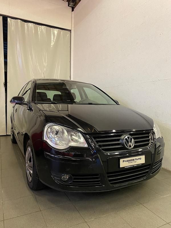 Gebraucht VW Polo Comfortline 75 PS (55 kW) 2006 Schwarz Limousine